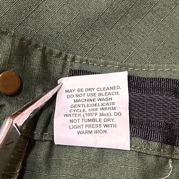 Men's Green Cargo Pants - Picture 9 of 9